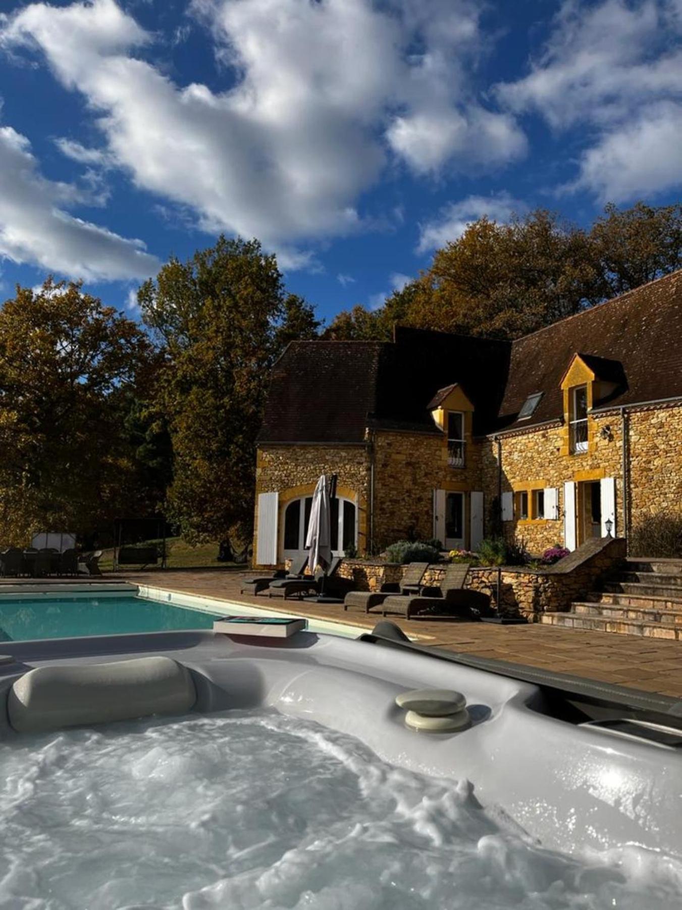 Luxury Chateau W. Pool & Hot Tub In Dordogne Бенак-е-Казнак Екстер'єр фото